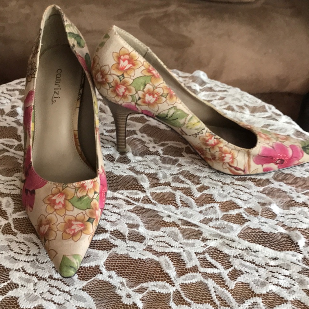 Shoes - Picture 2 of 2